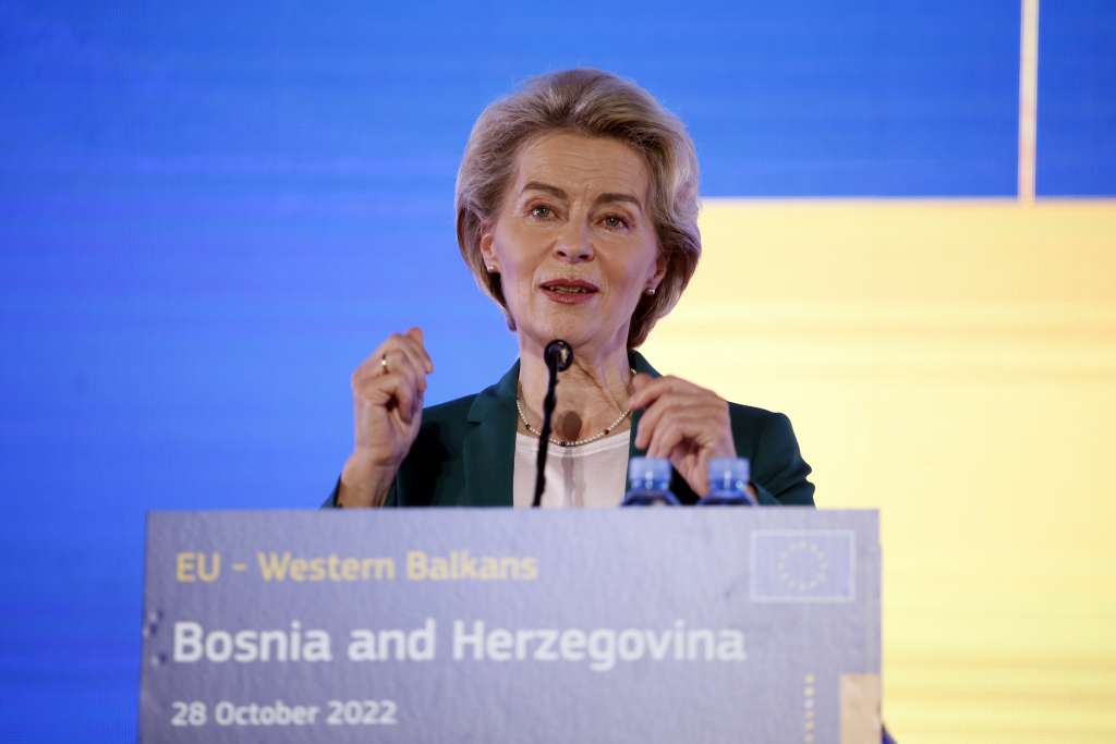 Obraćanje predsjednice Evropske komisije Ursule von der Leyen tokom zvanične posjete Bosni i Hercegovini. (Foto: FENA/Amer Kajmović) 