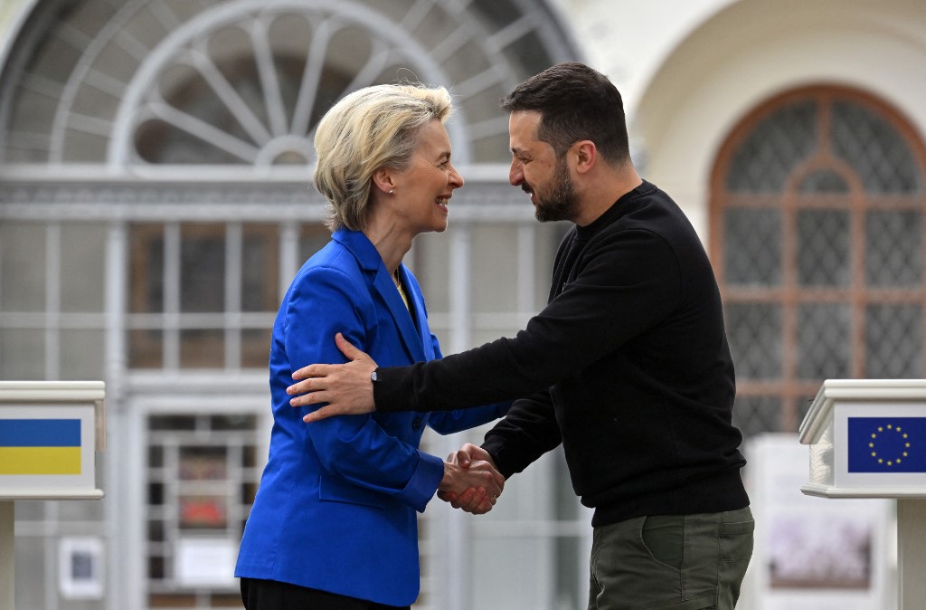 L’Europe en bref : Kiev interpelle l’UE sur les obus, les céréales et les négociations d’adhésion