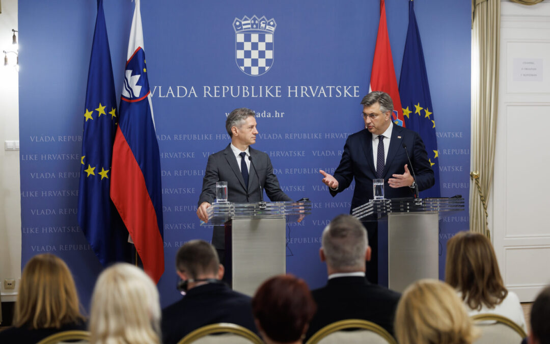 Slovenija in Hrvaška arbitražo umikata iz dnevne politike