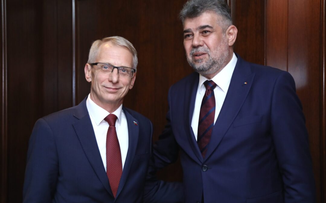 Премиерите на България и Румъния Николай Денков и Йон-Марчел Чолаку обсъдиха в Атина съвместни действия за приемане на двете страни в Шенген. Снимка: пресслужба на Министерския съвет.