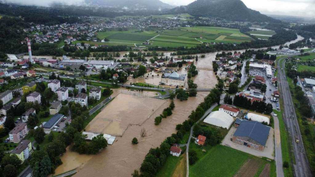 Poplave u Sloveniji. (Foto: HINA/STA)