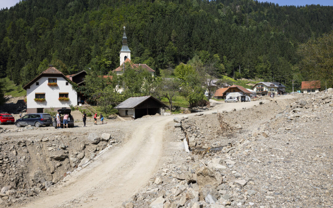 Slovenija bo za sanacijo po poplavah uporabila tudi posojila iz sklada za okrevanje