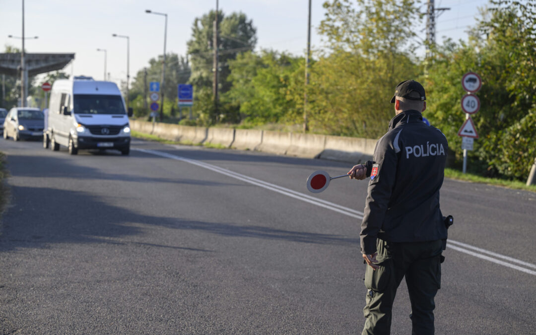 ČR: Od začiatku kontrol na hraniciach do SR zadržala polícia 32 prevádzačov