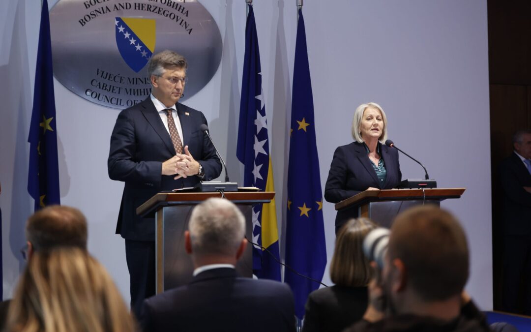 Pres-konferencija predsjednika Vlade Republike Hrvatske Andreja Plenkovića i predsjedavajuće Vijeća ministara BiH Borjane Krišto (Foto FENA/Hazim Aljovic)