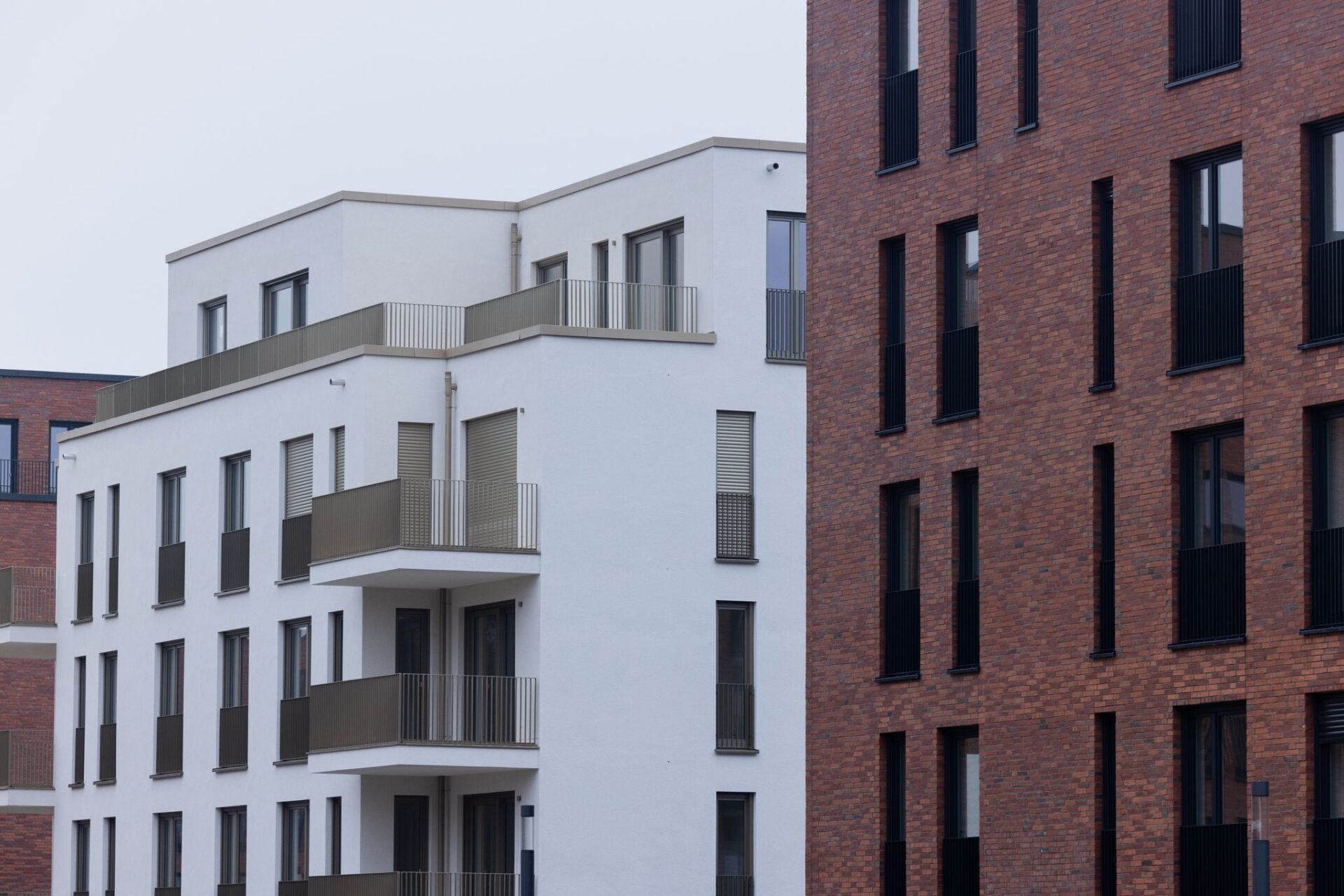 Mietwohnungen werden im Stadtteil Lindenthal gebaut. Deutschland bleibt bei Wohnungen und Häusern das einzige EU-Land mit mehr Mietern als Eigentümern. (zu dpa «Deutschland einziges EU-Land mit mehr Mietern als Eigentümern»)