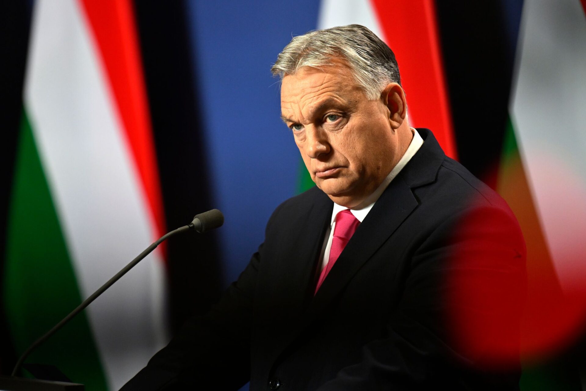 Viktor Orban, Ministerpräsident von Ungarn, während einer internationalen Pressekonferenz. (zu dpa "Drohkulisse für Orban: EU-Beamte malen vor Gipfel düsteres Szenario")