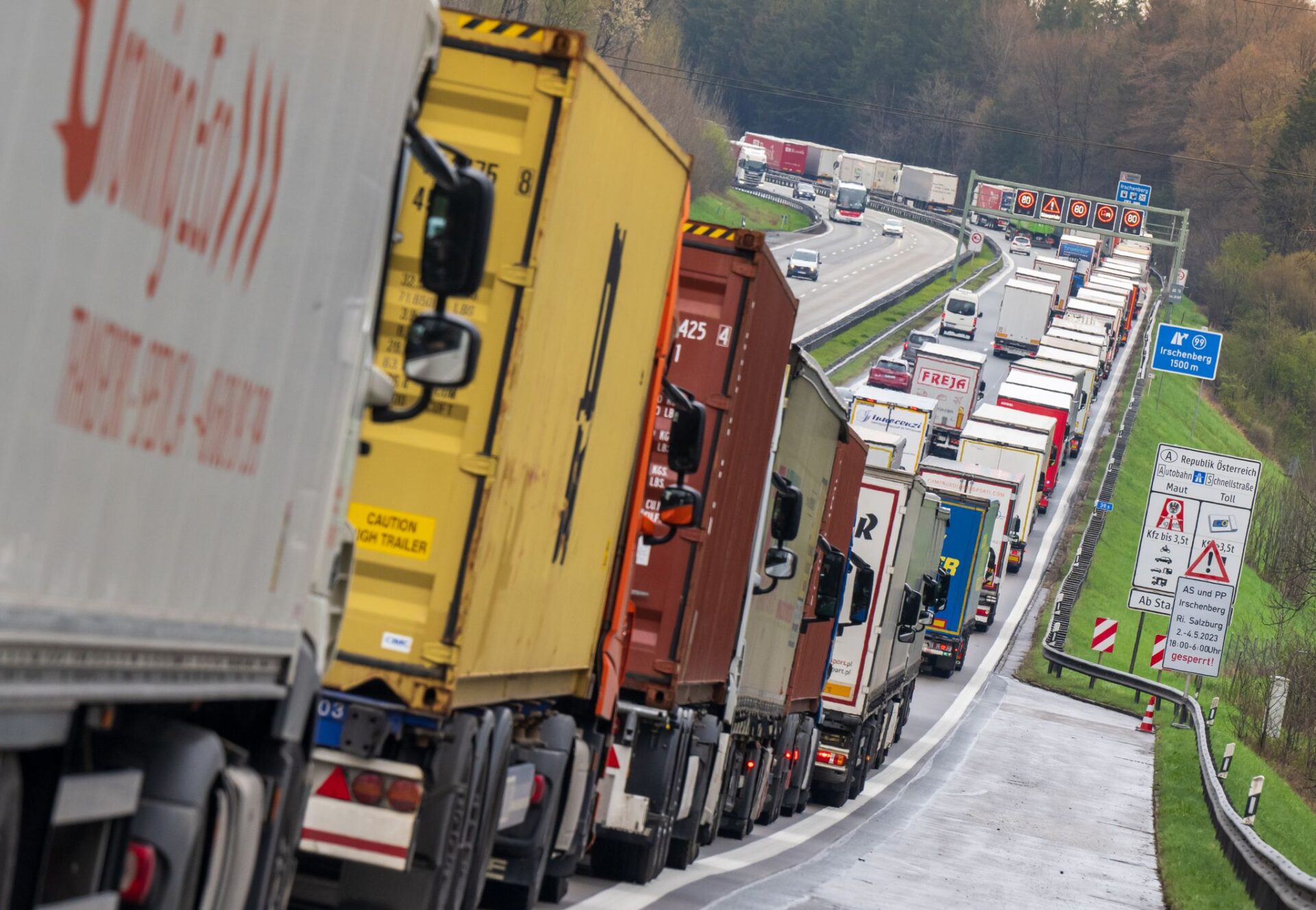 NKÚ : Les subventions pour le transport de marchandises par voie ferrée et fluviale n’ont pas aidé, le transport routier augmente