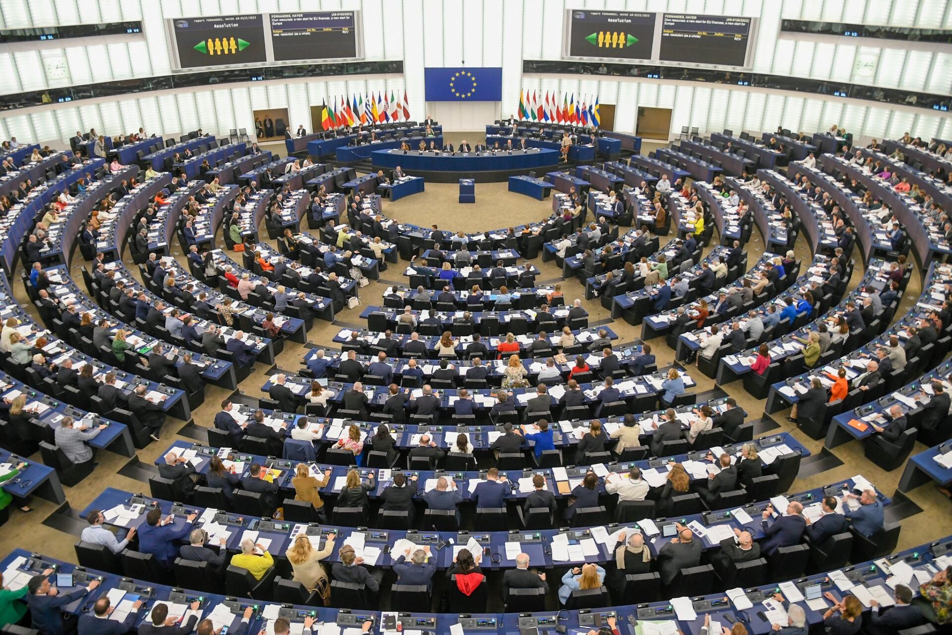 UE/ Parlament Europejski przyjął pakt migracyjny