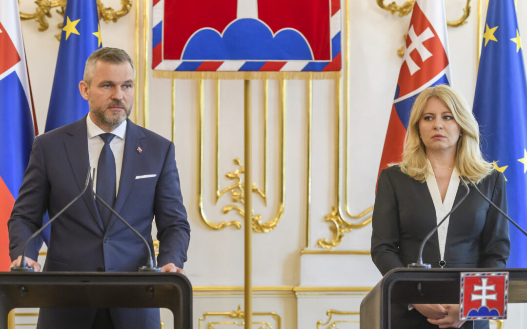 Atentát: Čaputová a Pellegrini pozvali do paláca lídrov parlamentných strán