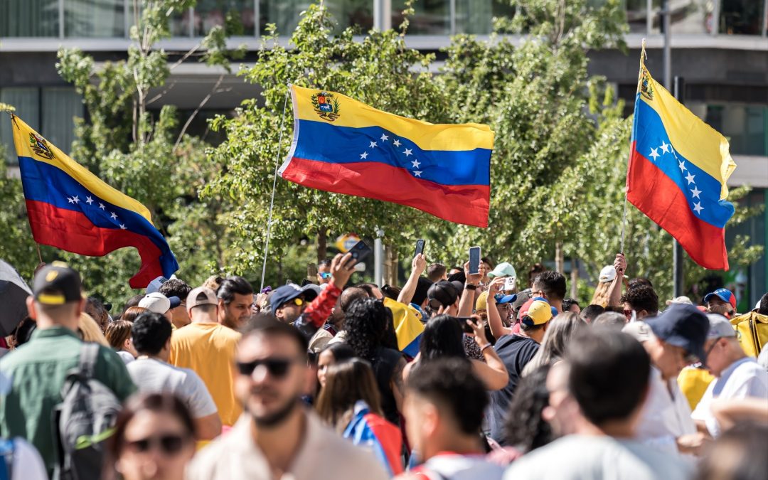 L’UE demande de la « transparence » dans le décompte des élections au Venezuela