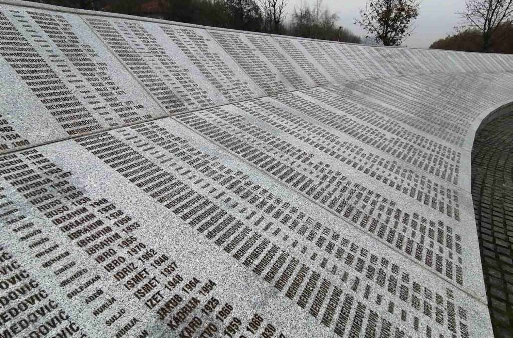 Brojni dužnosnici u Srebrenici: Društvo, politički lideri i institucije u BiH imaju ogromnu odgovornost da prihvate činjenice o genocidu