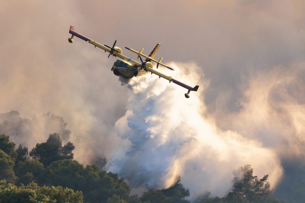 La respuesta de emergencia de la UE se intensifica mientras los incendios arrasan