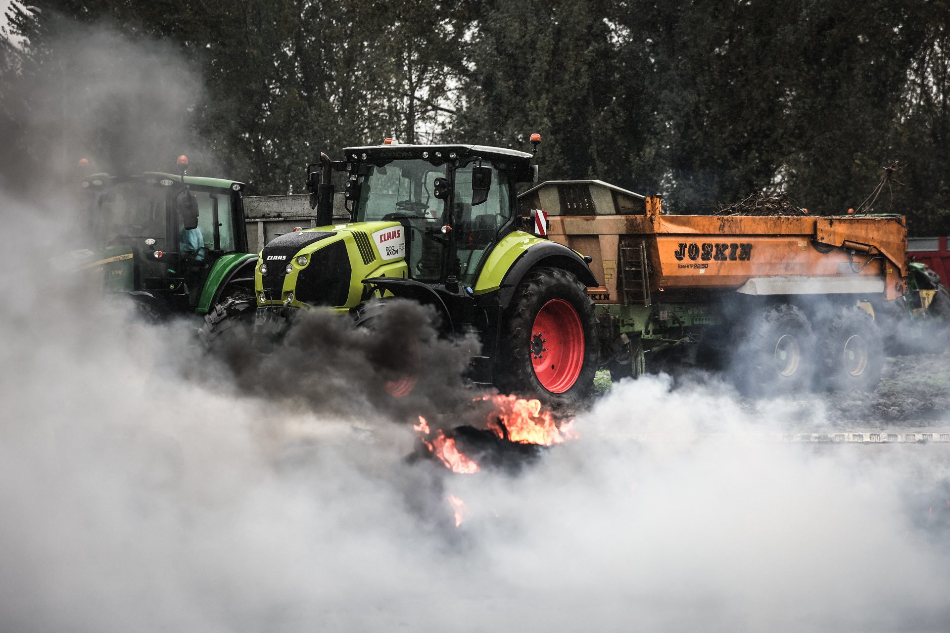 France : les agriculteurs bloquent le port de Bordeaux, le gouvernement promet d'agir