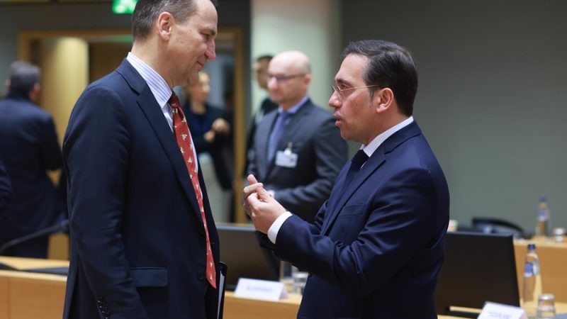 España se reunirá con Polonia para impulsar la oficialidad del catalán, gallego y euskera