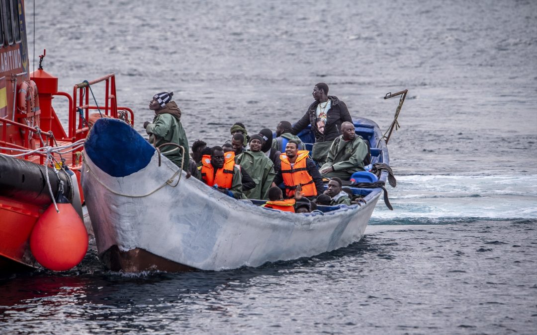 Las llegadas irregulares a la UE caen un 38%, aunque en Canarias alcanzan cifras récord