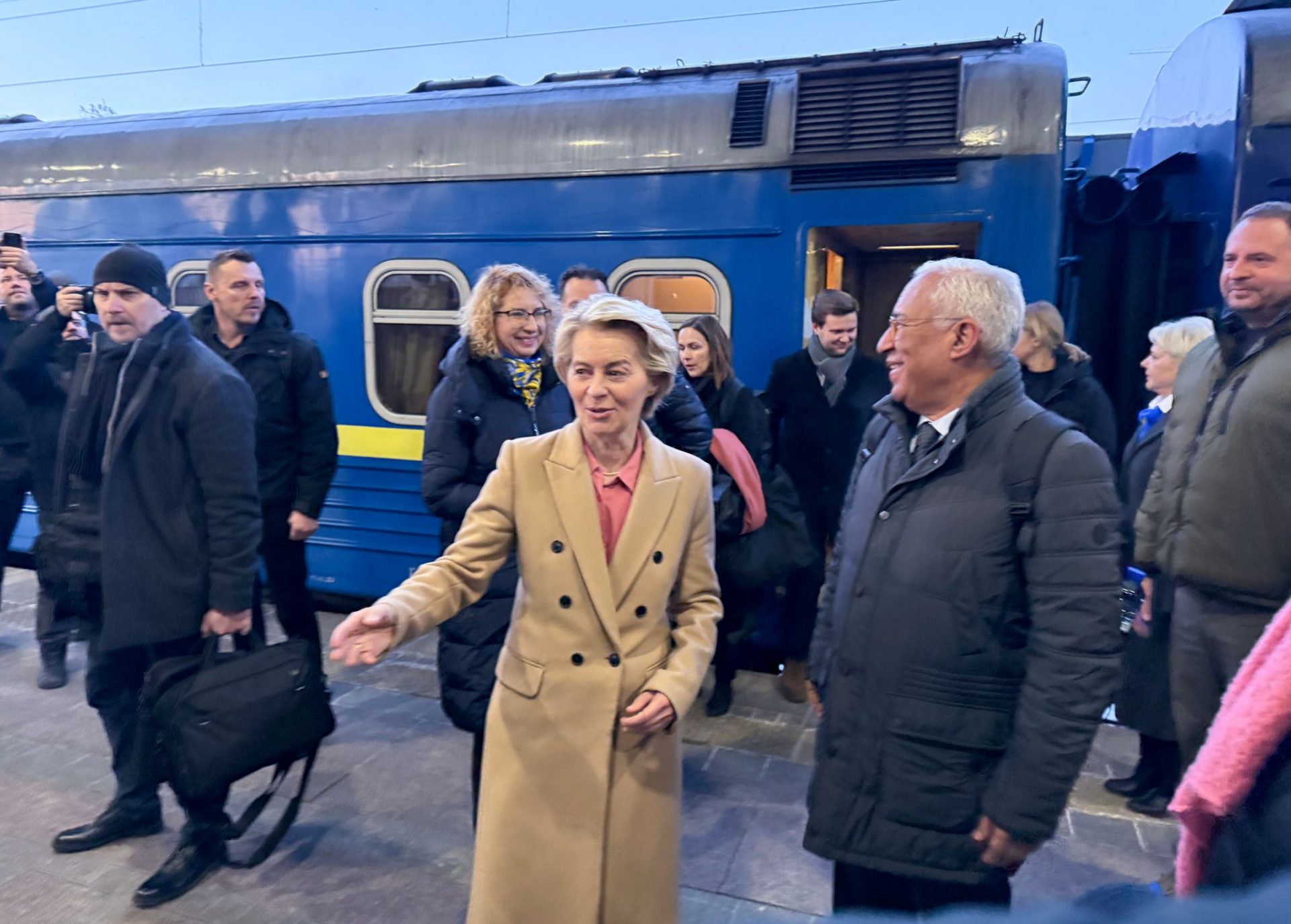 Von der Leyen besucht zum Jahrestag von Ukraine-Krieg Kiew