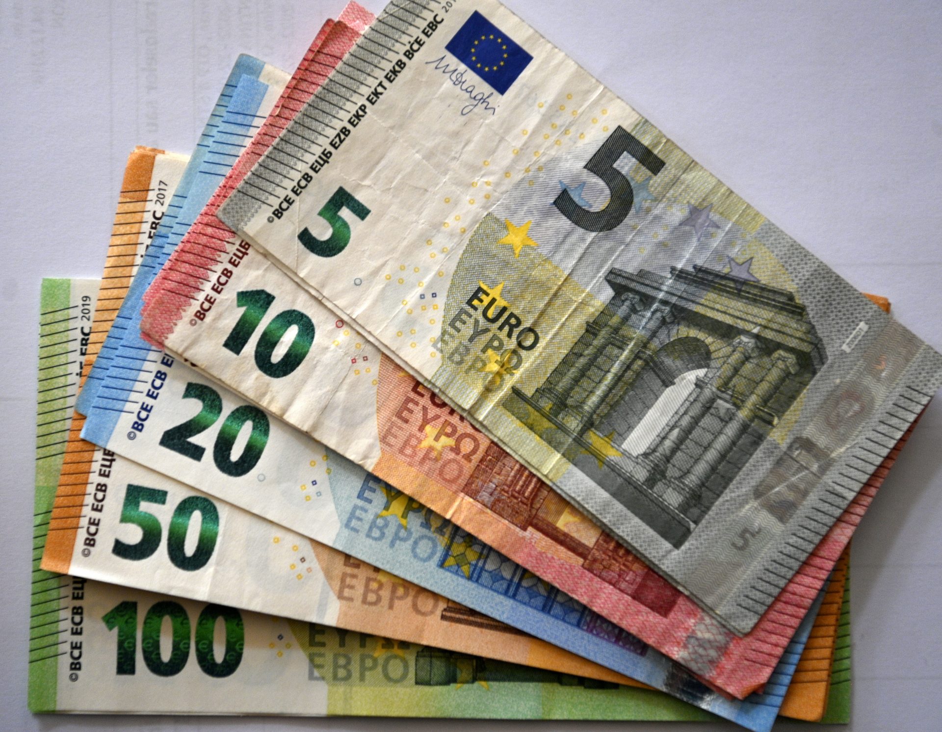 Emergency aid of 50 million euros mobilized by the EU for farmers in Bulgaria, Hungary, Latvia, Lithuania, Poland, and Romania