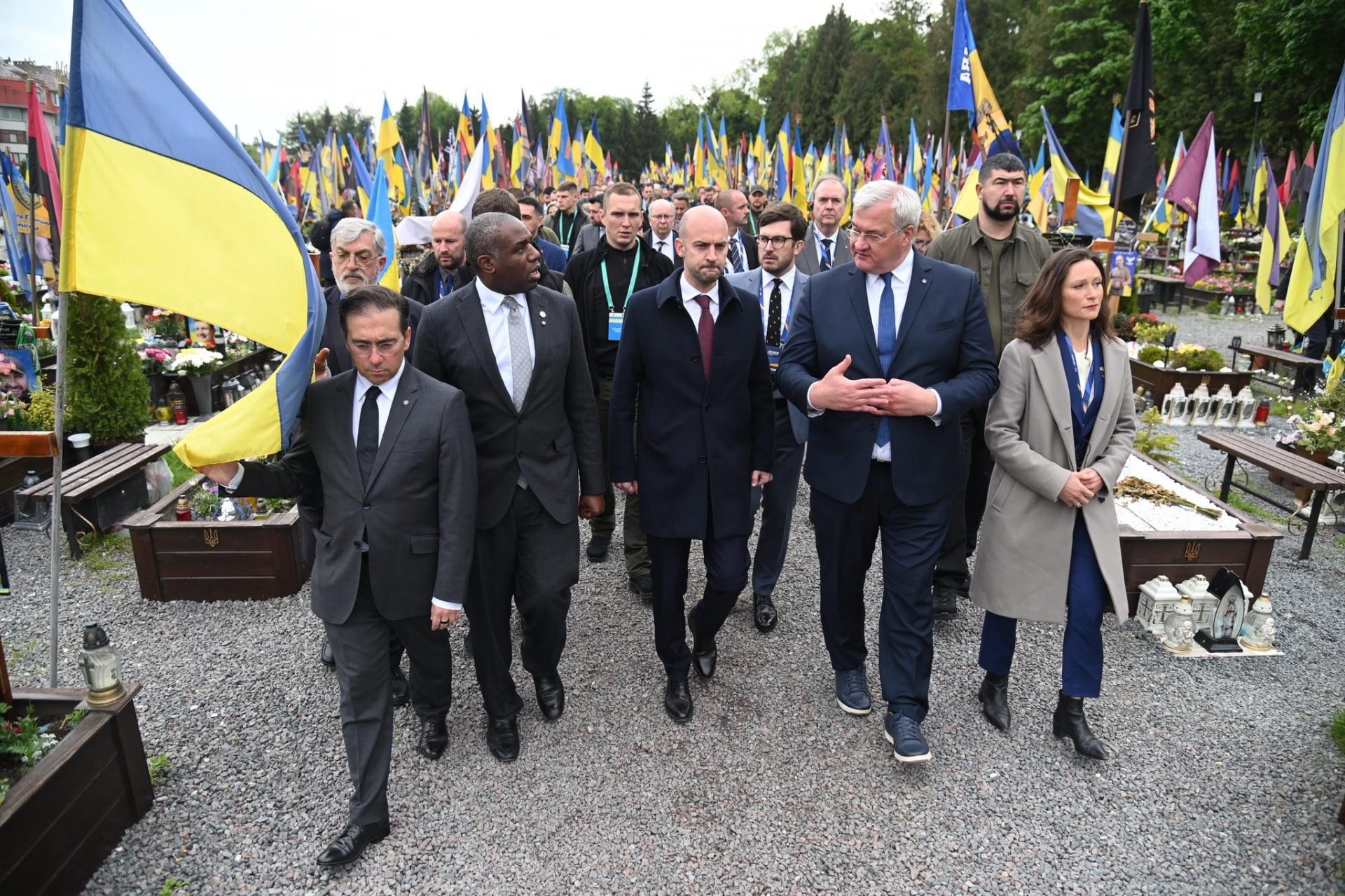 Europe stages its support for Ukraine with a symbolic visit and political endorsement of the special tribunal