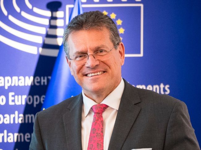 Šefčovič v EP varoval, že americké clá môžu postihnúť 97 percent exportov EÚ
