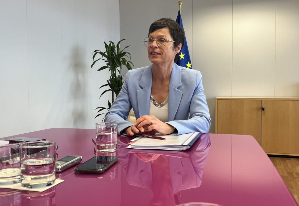 La integración en la UE, “una enorme responsabilidad”: Entrevista con la comisaria de Ampliación de la UE, Marta Kos