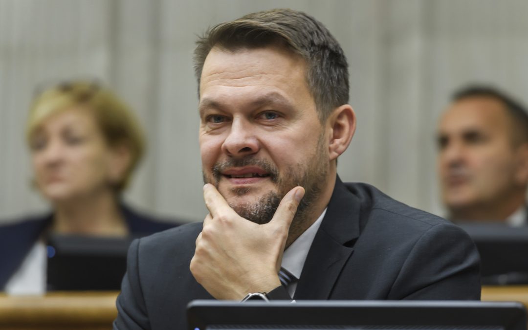 Minister investícií SR: Samosprávy by nemali plakať, mali by byť pri čerpaní fondov EÚ aktívnejšie