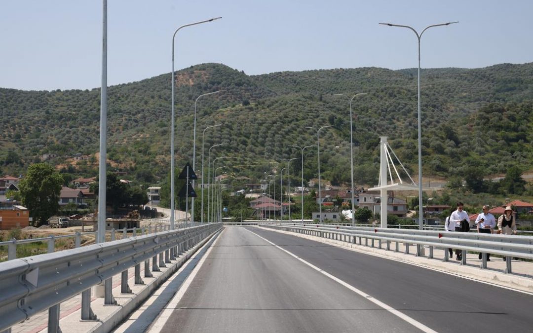 Ura e re mbi Osum në Beratin e UNESCO-s, investimet e BE lidhin komunitetet në Shqipëri