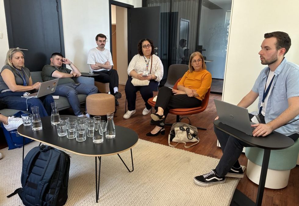 Zypriotische Journalistinnen und Journalisten besuchen den European Newsroom