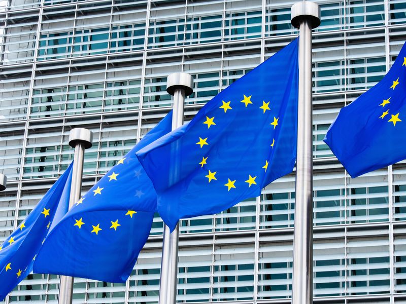 Bruselas examina una petición ciudadana que pide fondos UE para un aborto «seguro y accesible»