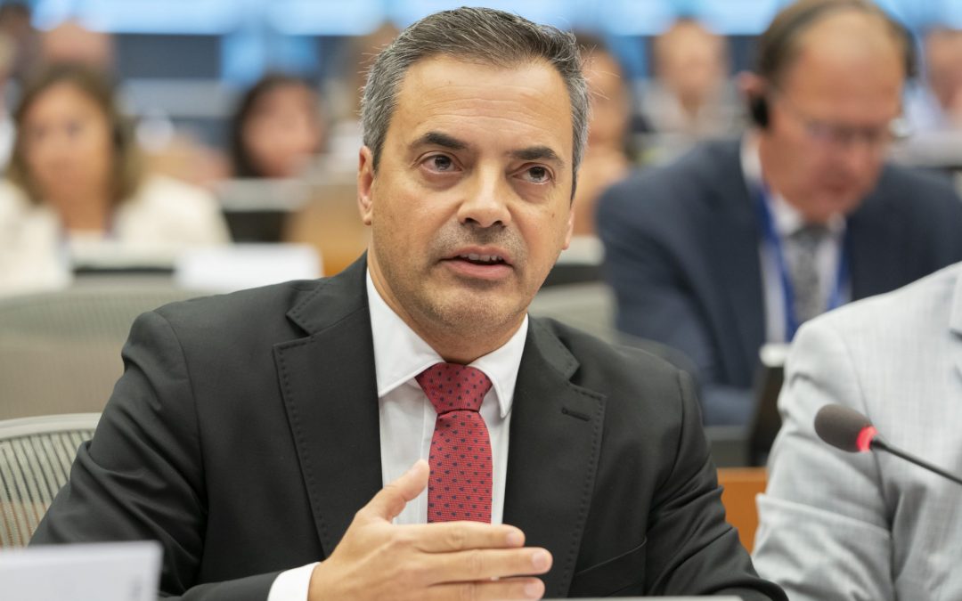 Eurodeputado contesta corte previsto nas verbas para as pescas