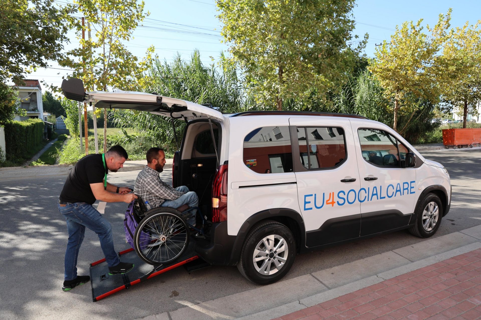 EU4SocialCare, social transport for people with disabilities in the municipality of Kamza in Albania