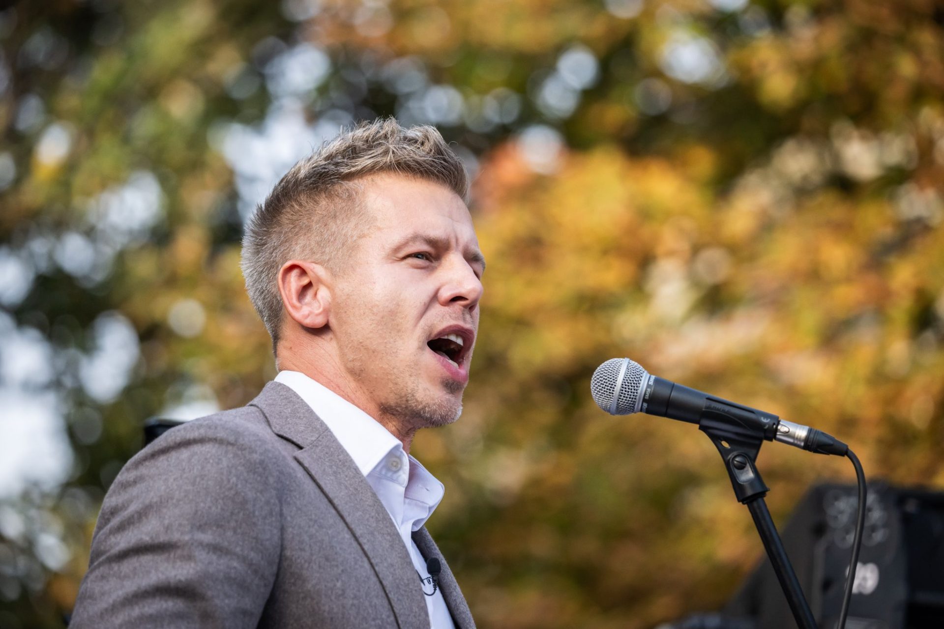 European Parliament keeps immunity for Orbán rivals, Italian lawmaker