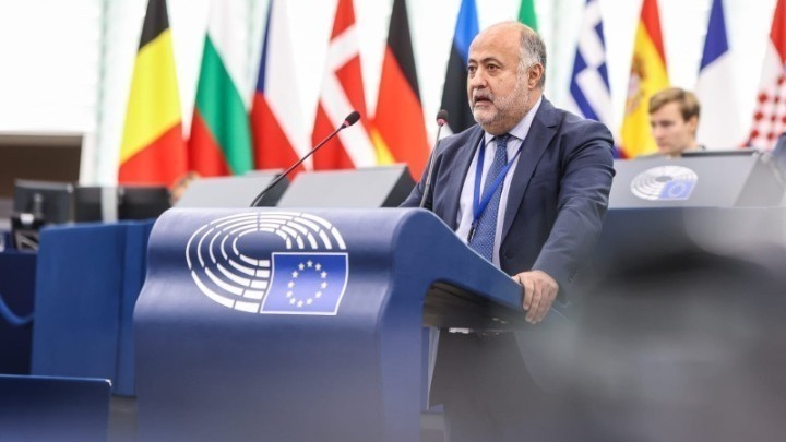 ΕΚ: Αναστολή εφαρμογής νομοθεσίας για τα χημικά στο πλαίσιο της διαδικασίας «stop-the-clock»