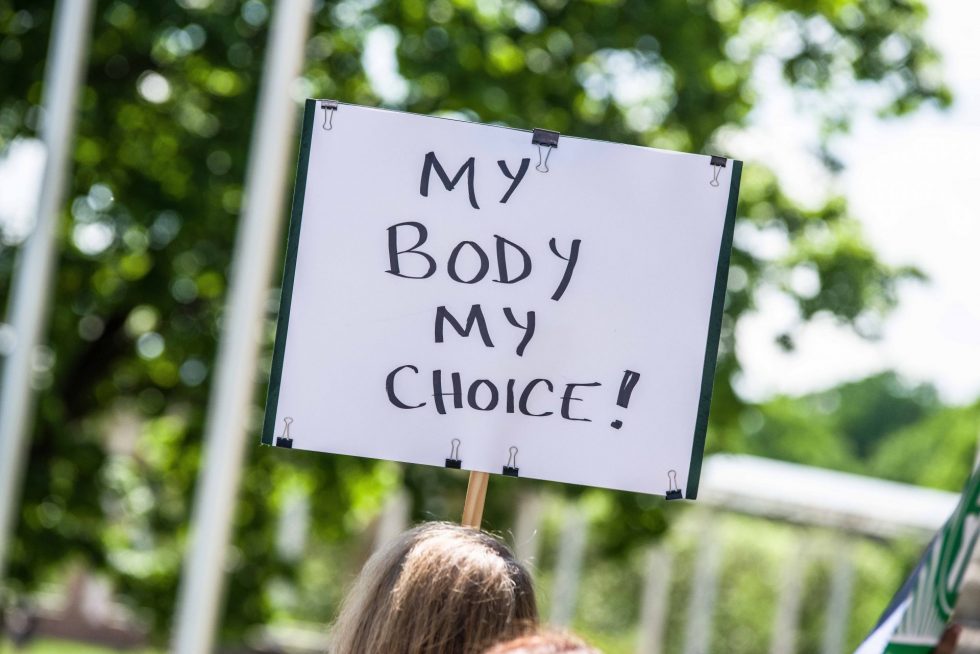 Од Амстердам до Валета: Прописите на ЕУ за абортусот, и слободоумни и ограничени