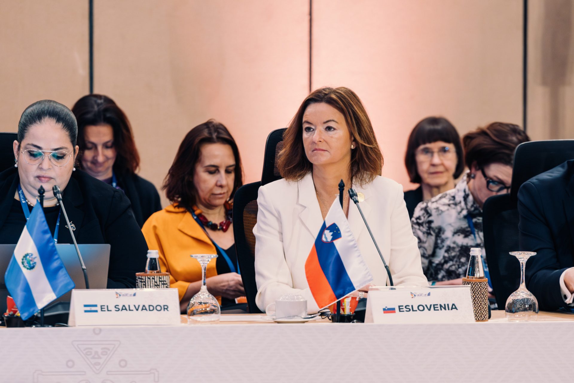 Slovenska ministrica na vrhu EU-CELAC o sodelovanju pri spopadanju s skupnimi izzivi