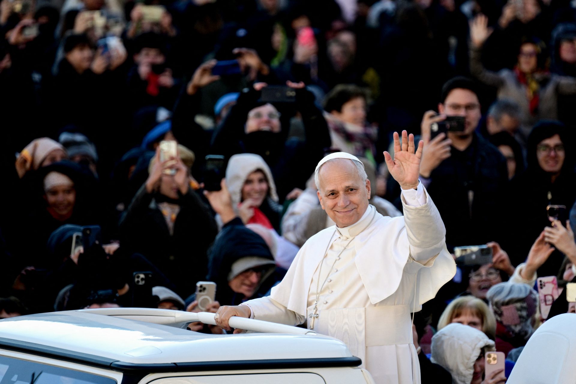 Le pape défend une Europe sociale devant des députés ultraconservateurs