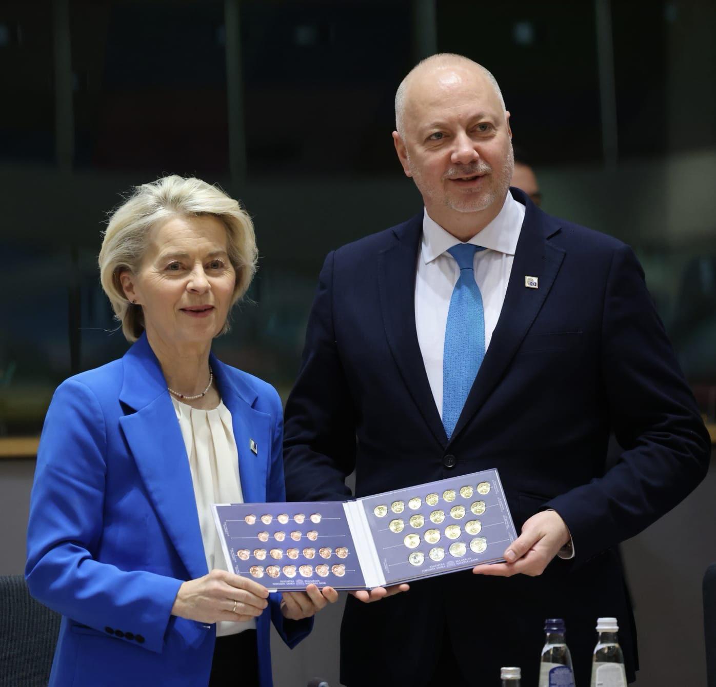 Prime Minister Rosen Zhelyazkov presented Bulgarian euro coins to the European leaders