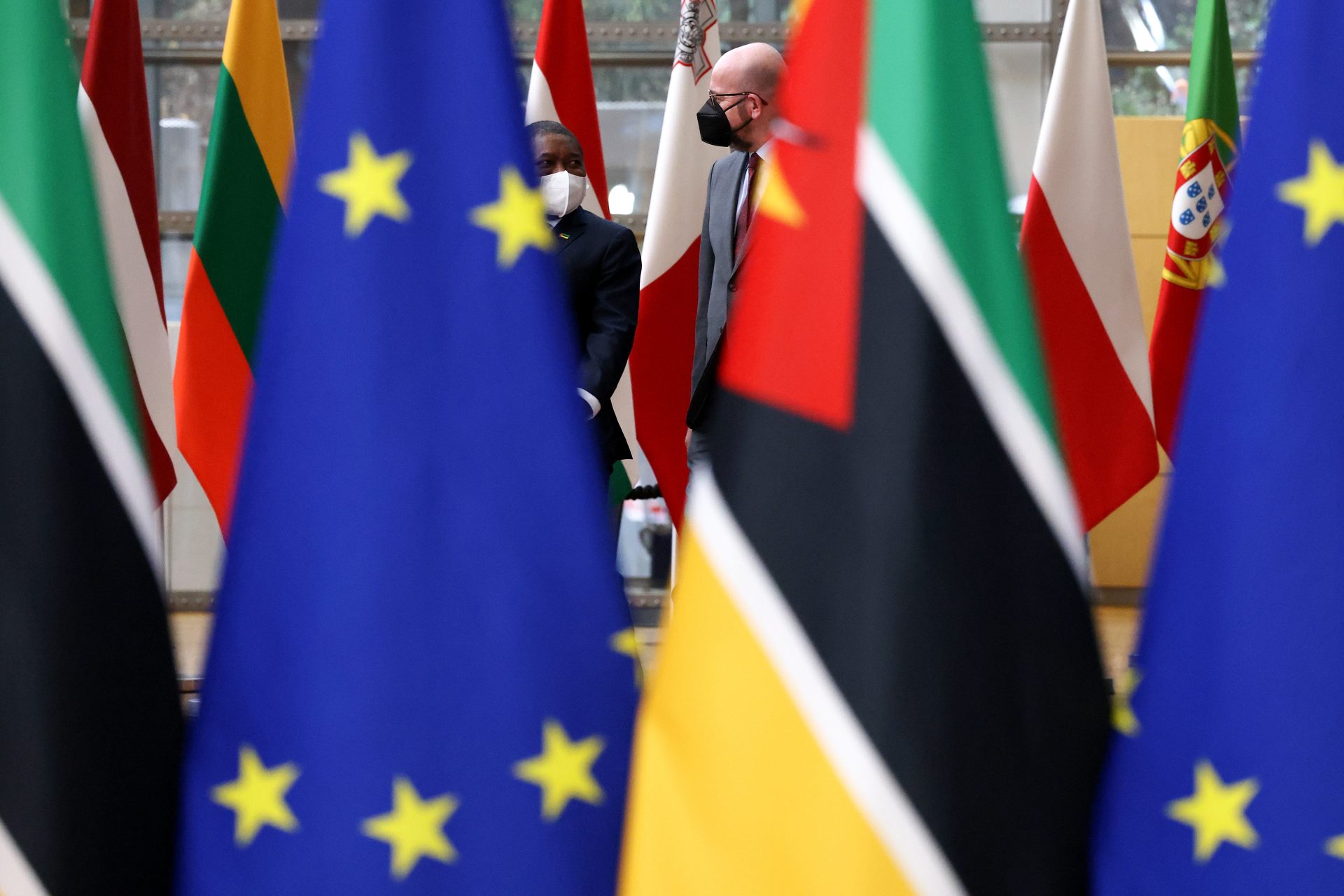 EU removes Moçambique from the list of high-risk countries for financial crime