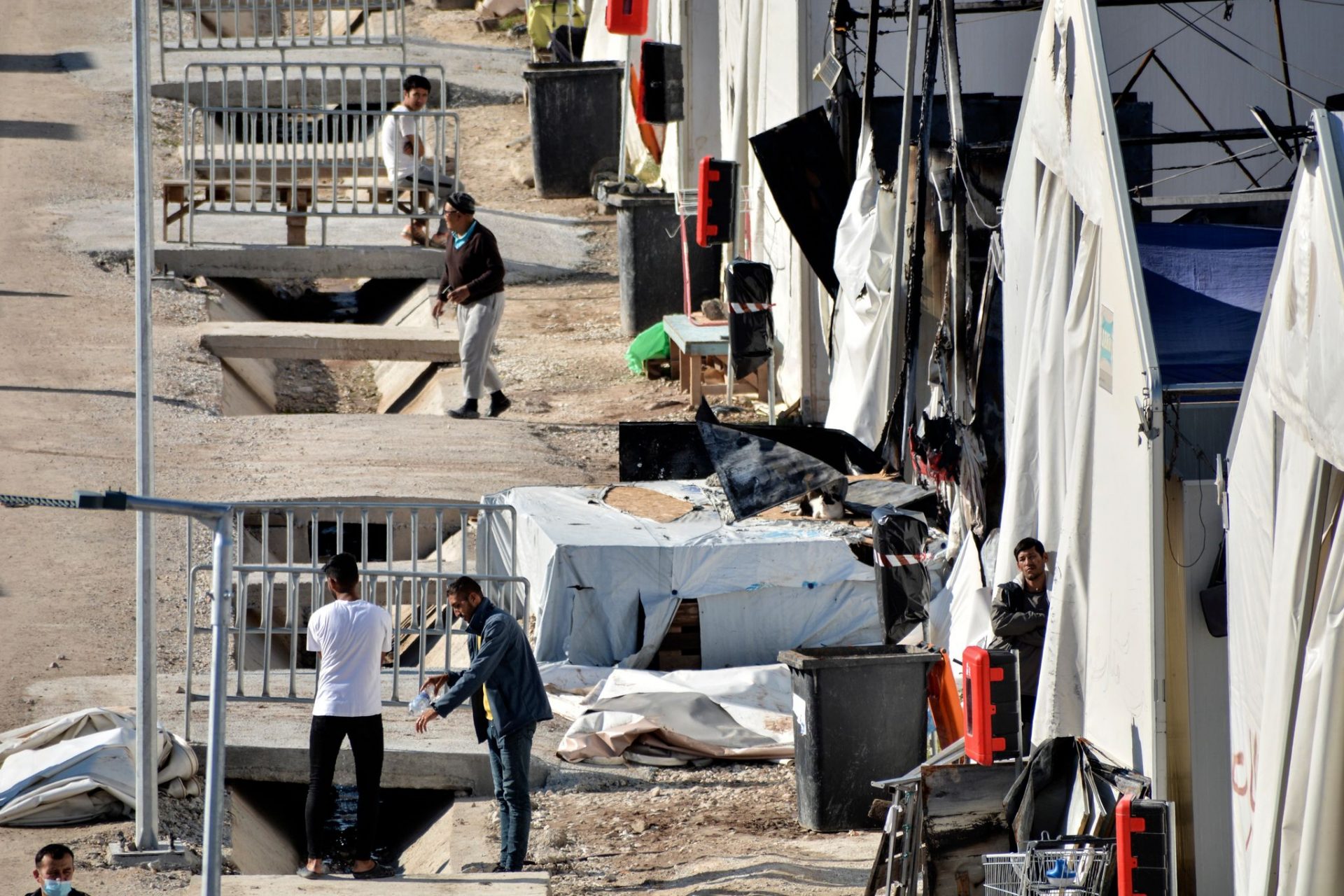 Das Flüchtlingslager Karatepe. Der Papst kehrt im Rahmen einer fünftägigen Reise nach Zypern und Griechenland ab Donnerstag, 2.12.2021 auf die griechische Insel Lesbos zurück, um zum zweiten Mal innerhalb von fünf Jahren Migranten und Asylbewerber zu treffen. (zu dpa: «Dobrindt verteidigt Einigung mit Griechenland zu Asylfällen»)